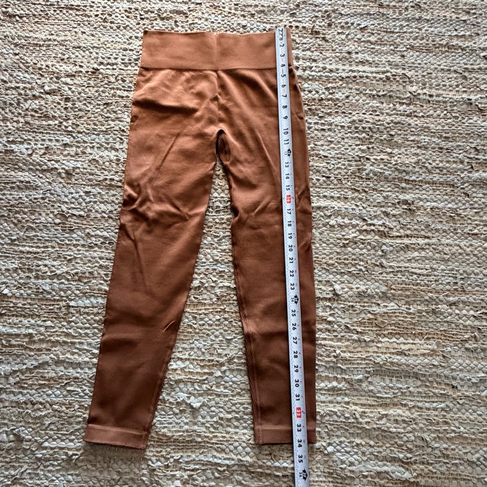 Women's Set of Black and Brown Ribbed Leggings - Picture 6 of 7